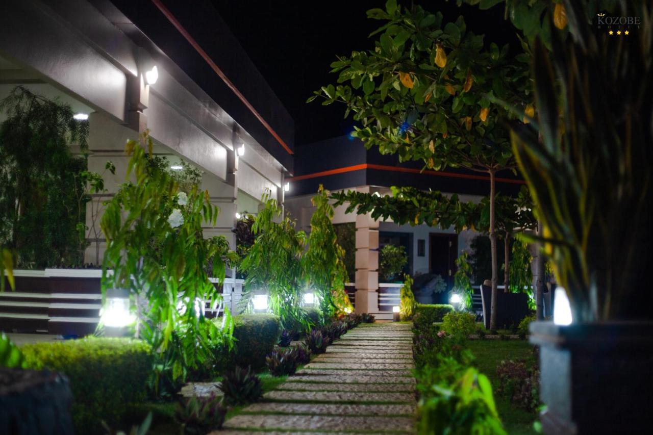 Kozobe Hotel Ambilobe المظهر الخارجي الصورة